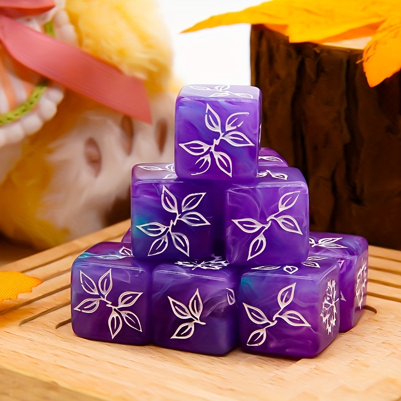 Board Game Festival - 10PCS Unique Maple Leaf Dice Set
