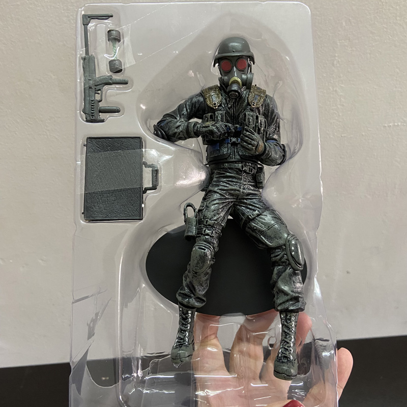 NECA Resident Evil Figures Hun - Board Game Nemesis ulasan dan harga