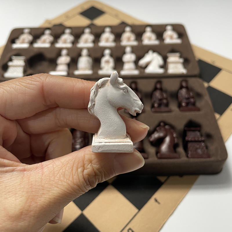 New design of small-sized ches - Board Game Festival ulasan dan harga